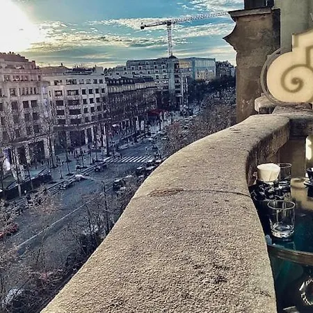 Balcony- Avenue -champs Elysees *