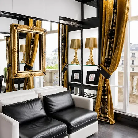 Balcony- Avenue -champs Elysees Paris