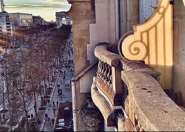 Balcony- Avenue -champs Elysees Lejlighed Paris